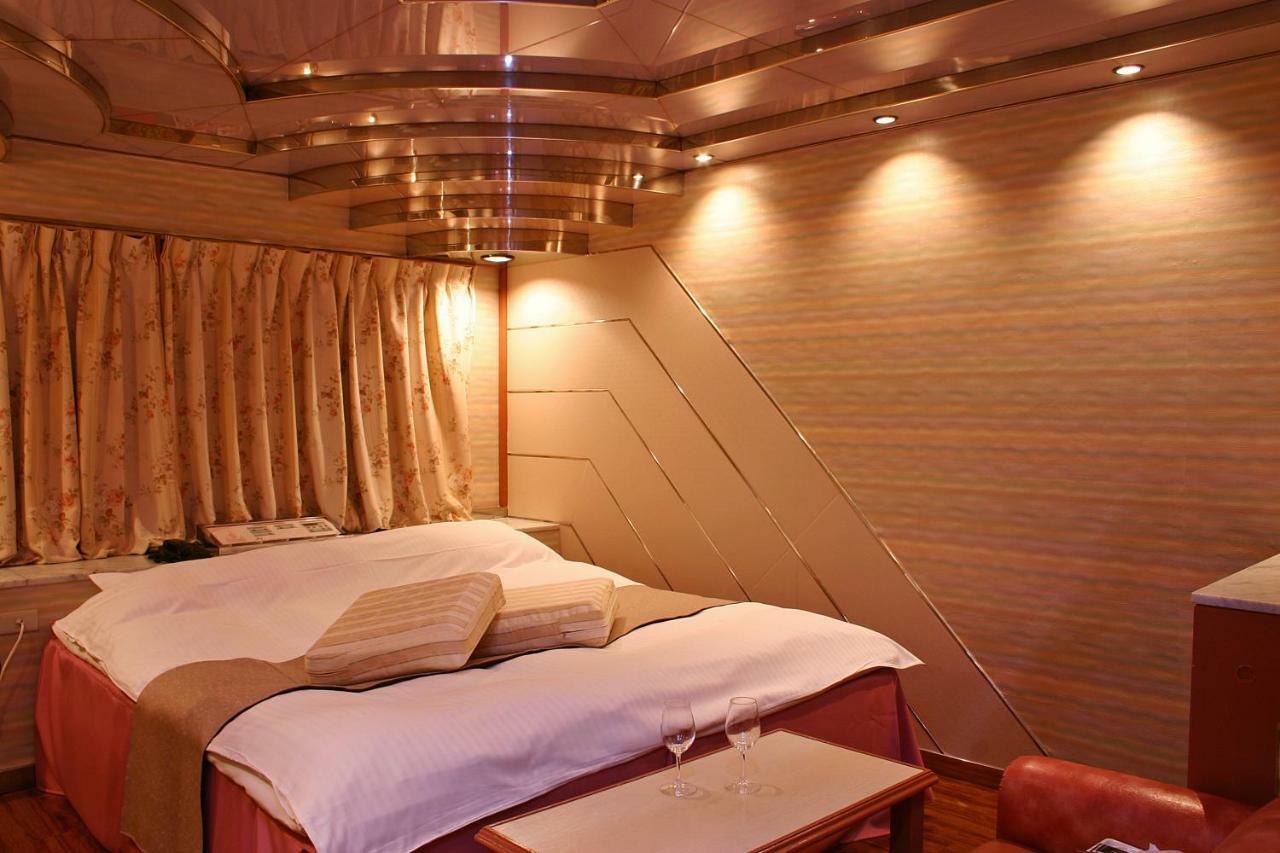 Hotel Chapel Story Sakaihigashi (Adults Only) Sakai  Luaran gambar